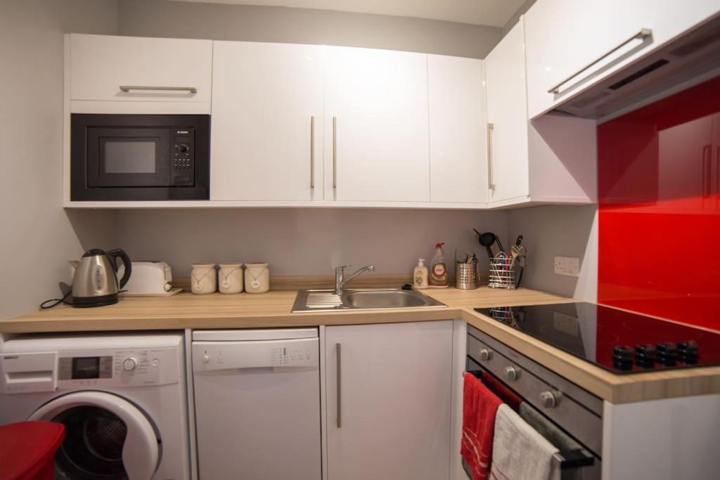 Home From Home Self Catering For 2 سانت أوستيل المظهر الخارجي الصورة